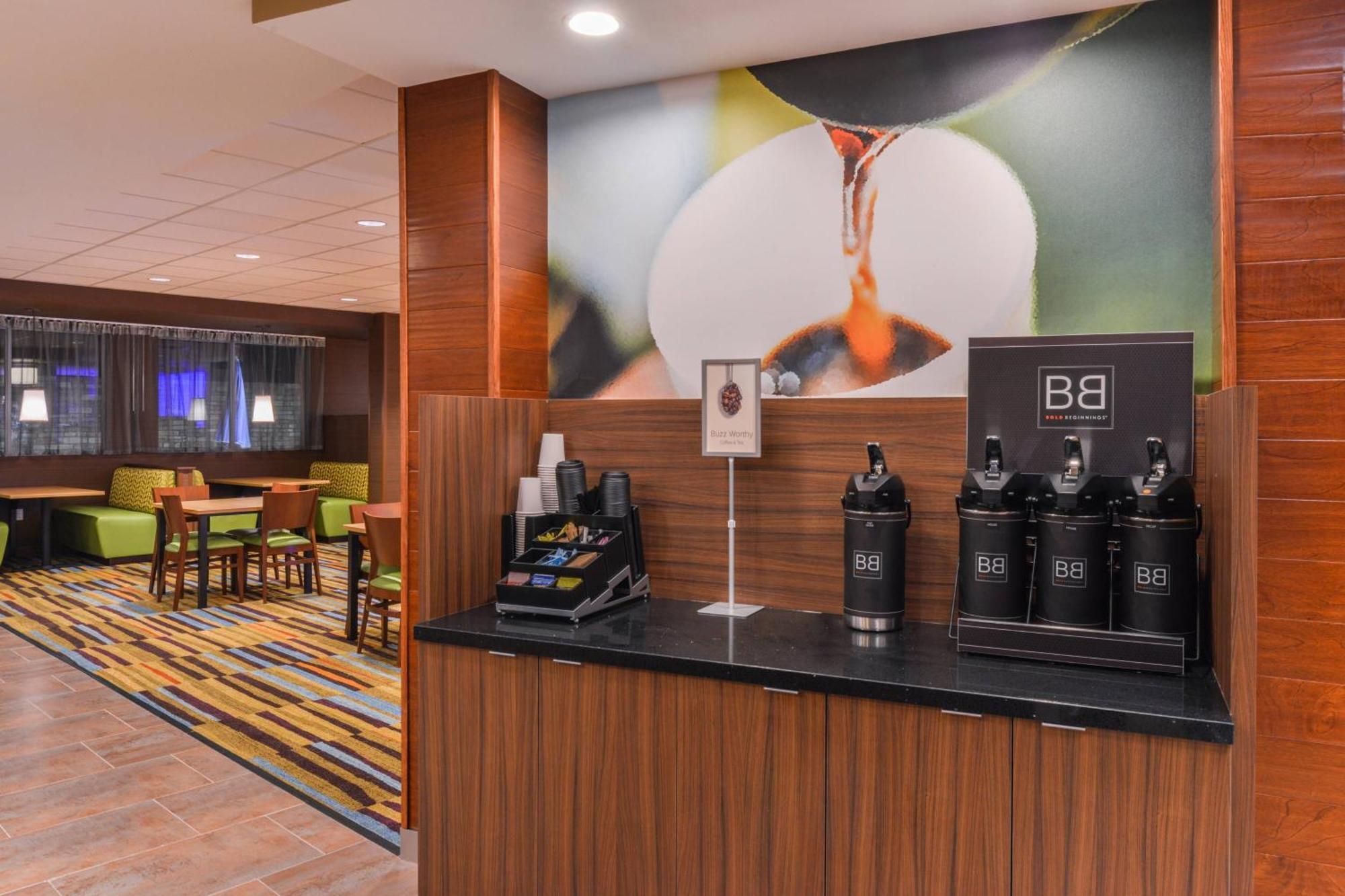 Fairfield Inn & Suites By Marriott Coralville Exterior photo