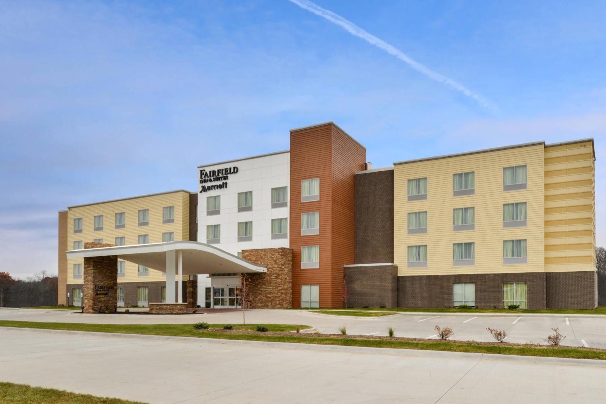 Fairfield Inn & Suites By Marriott Coralville Exterior photo