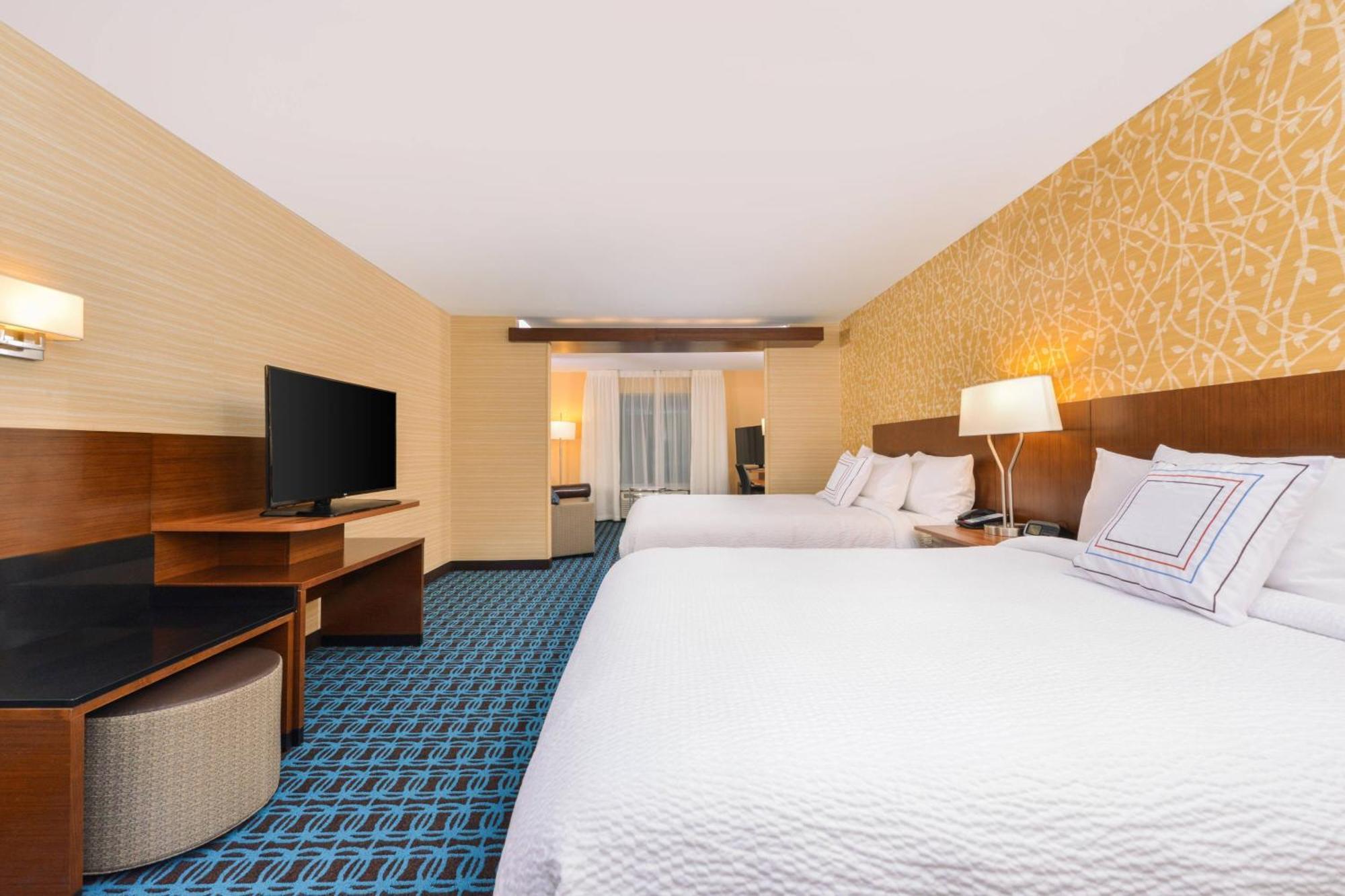 Fairfield Inn & Suites By Marriott Coralville Exterior photo