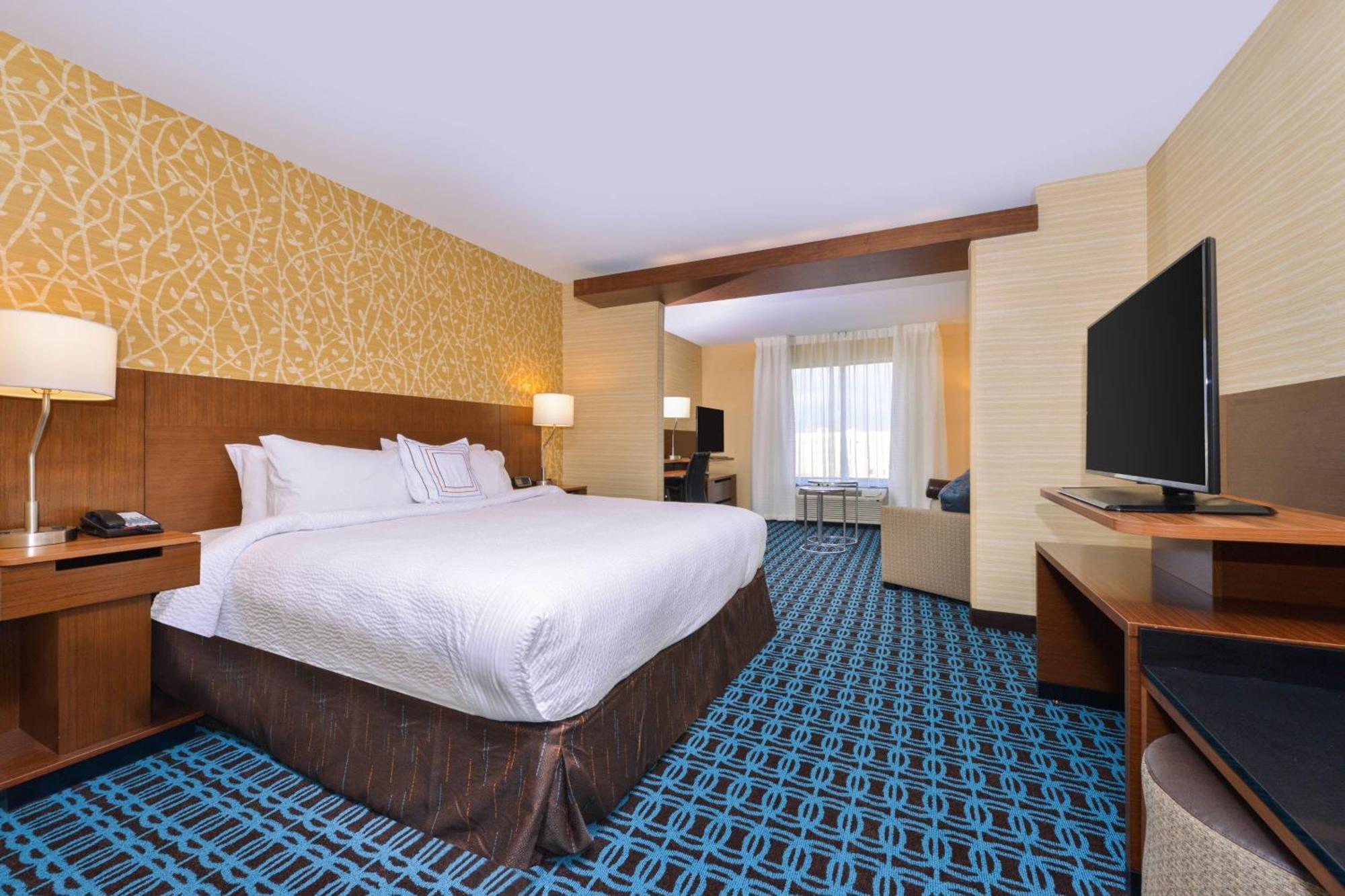 Fairfield Inn & Suites By Marriott Coralville Exterior photo
