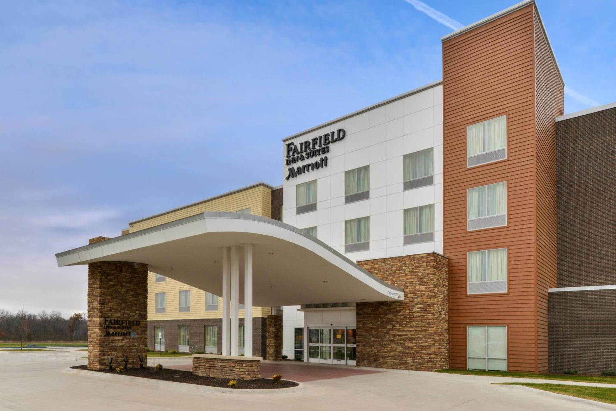 Fairfield Inn & Suites By Marriott Coralville Exterior photo